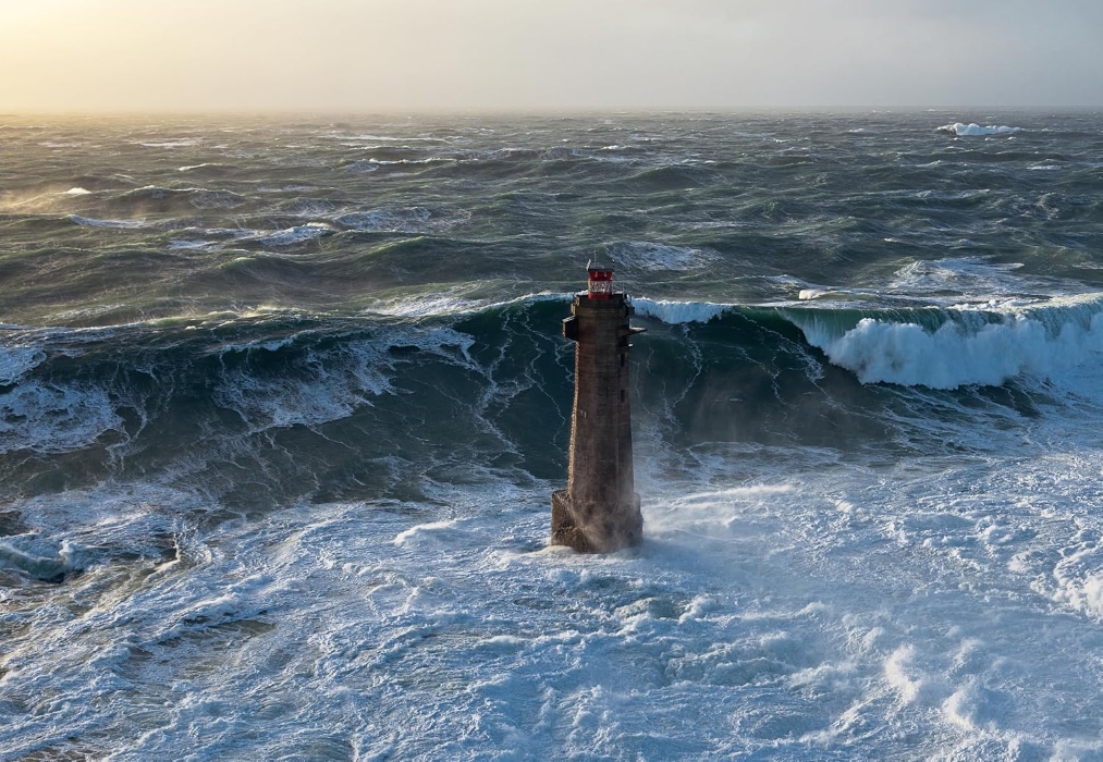 FARI IN TEMPESTA - immagine 2