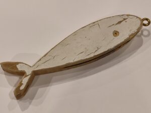pesce di legno da appendere al soffito