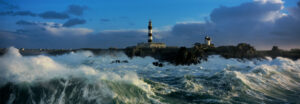 phare du creac'h lors d'une tempete