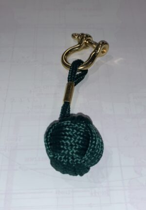 portachiavi con pugno di scimmia verde