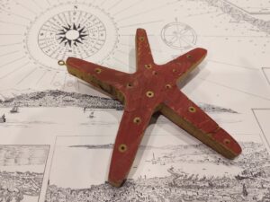 stella di legno da appendere al soffitto